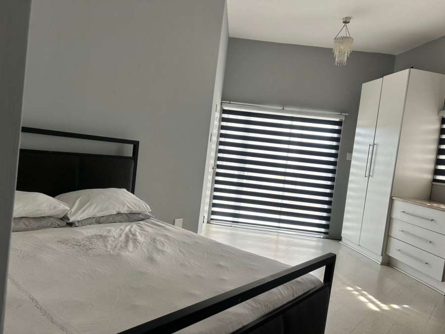 5 Bedroom Property for Sale in Nahoon Valley Park Eastern Cape